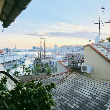 G.a.p. Aquarium Pentahouse Apartment