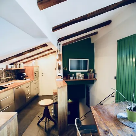 G.a.p. Aquarium Pentahouse Apartment